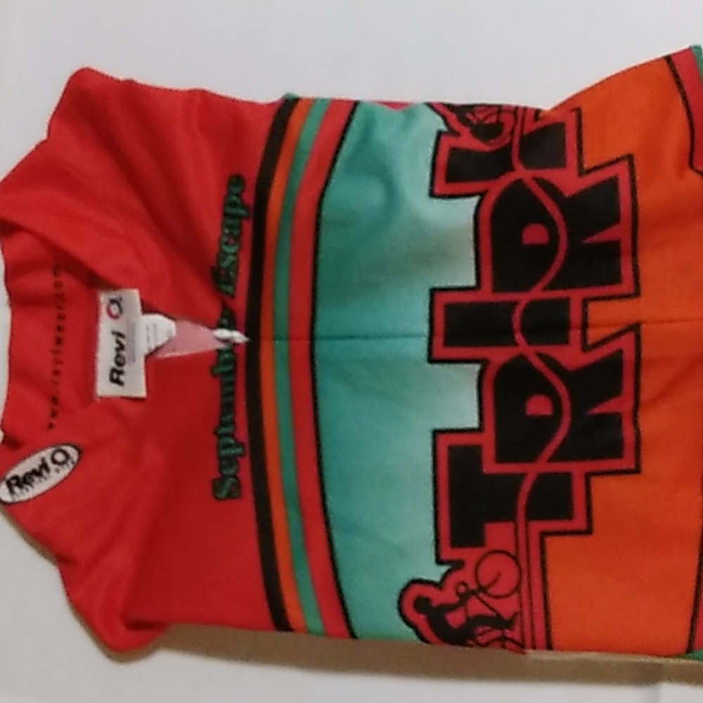 Revi Cycling with back pocket